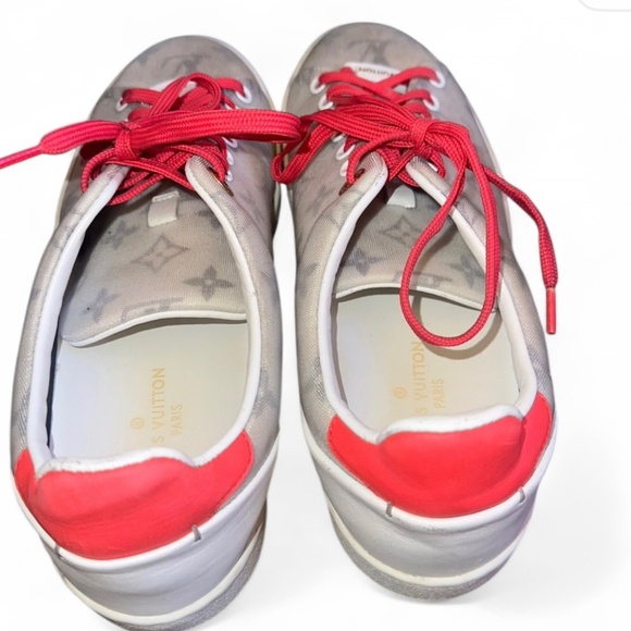 Louis Vuitton Women's FrontRow Sneakers - Picture 6 of 7